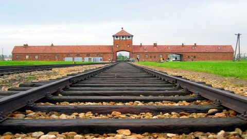 Auschwitz-birkenau, treno della memoria, toscana