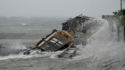 tifone-haiyan da sito de il fatto quotidiano