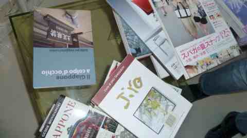 giappone istantanee a confronto_libri