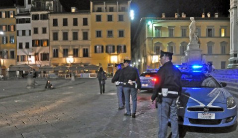 controlli piazza santa croce _firenze