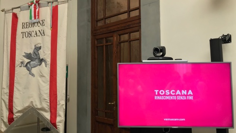 claim toscana rinascimento senza fine